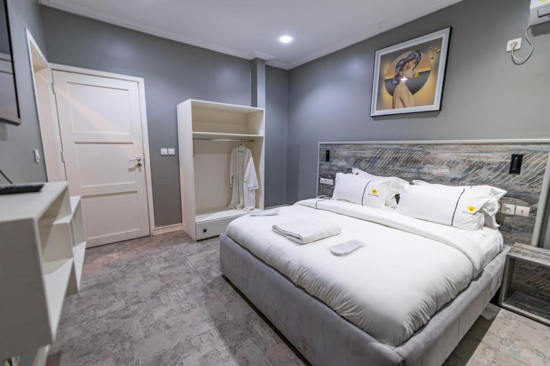 Villa Magnum Ντουάλα Εξωτερικό φωτογραφία