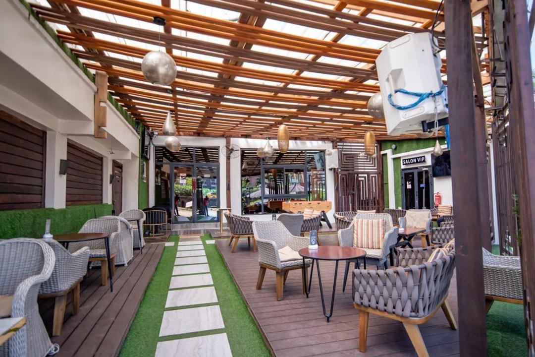 Villa Magnum Ντουάλα Εξωτερικό φωτογραφία